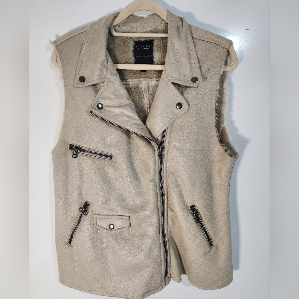 Sanctuary Tan Faux Suede Leather Vest with Zipper Details, Size Large - Picture 1 of 9